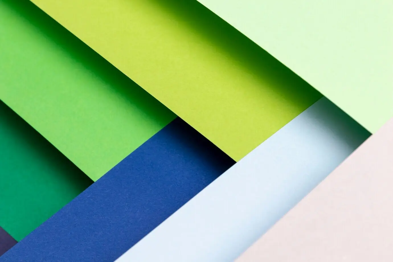 Muster in Draufsicht mit kühlen Farben